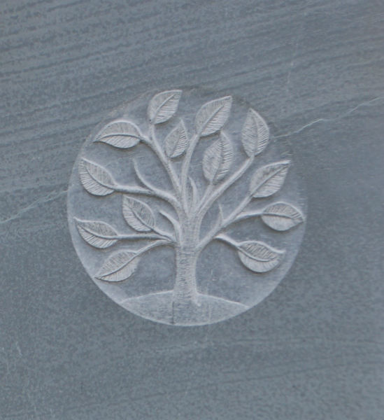 headstone symbol of tree